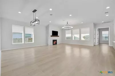 1546 Escarpment, New Braunfels, TX 78132 - Photo 4