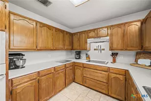 381 Norwood Dr, Woodway, TX 76712 - Photo 18