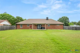 381 Norwood Dr, Woodway, TX 76712 - Photo 32