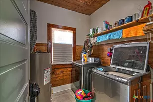 407 8th St, Moody, TX 76557 - Photo 16