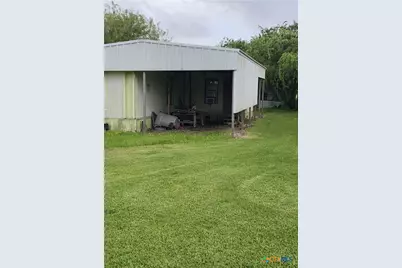 101-105 W Austin Avenue, Seadrift, TX 77983 - Photo 6