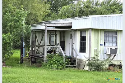 101-105 W Austin Avenue, Seadrift, TX 77983 - Photo 8