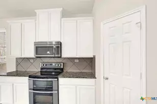 424 Landmark Falls, Cibolo, TX 78108 - Photo 6