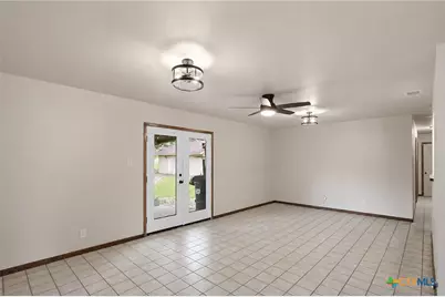 504 Dove, Victoria, TX 77905 - Photo 12