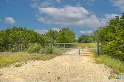 1475 Purgatory Road, New Braunfels, TX 78132 - Photo 2