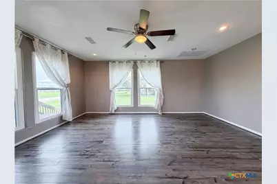 552 S Marshall Johnson Avenue, Port Lavaca, TX 77978 - Photo 8