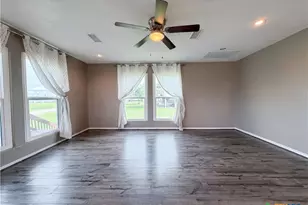 552 S Marshall Johnson Ave, Port Lavaca, TX 77978 - Photo 8