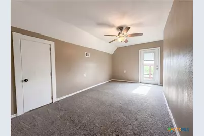552 S Marshall Johnson Avenue, Port Lavaca, TX 77978 - Photo 4