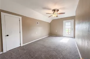 552 S Marshall Johnson Ave, Port Lavaca, TX 77978 - Photo 4