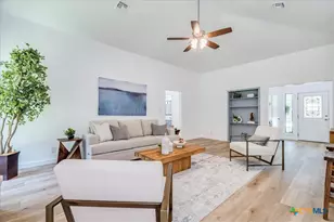 2132 Northcrest Dr, New Braunfels, TX 78130 - Photo 4