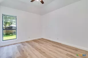 2132 Northcrest Dr, New Braunfels, TX 78130 - Photo 20