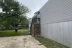 1405 River Rd, San Marcos, TX 78666 - Photo 8