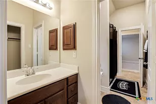 8931 Cimarron Rte, San Antonio, TX 78255 - Photo 20