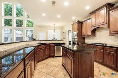 8931 Cimarron Rte, San Antonio, TX 78255 - Photo 12