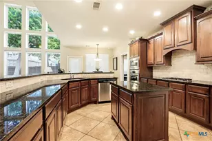 8931 Cimarron Rte, San Antonio, TX 78255 - Photo 12