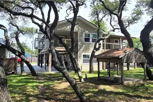 911 W Madison Ave, Port O'Connor, TX 77982 - Photo 46