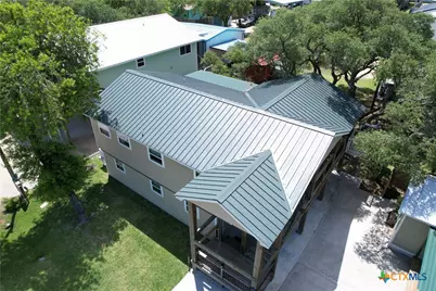 911 W Madison Avenue, Port O'Connor, TX 77982 - Photo 4