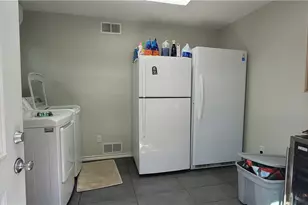 911 W Madison Ave, Port O'Connor, TX 77982 - Photo 34