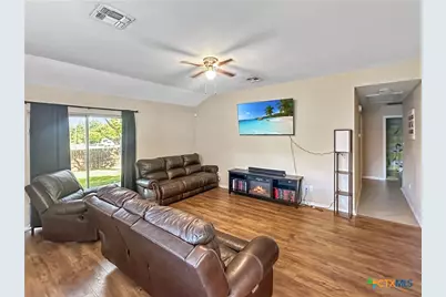 704 S Market Street, Flatonia, TX 78941 - Photo 4