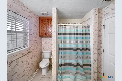 704 S Market Street, Flatonia, TX 78941 - Photo 14