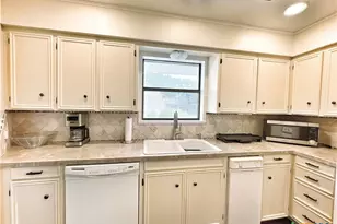 2489 Colleen Dr, Canyon Lake, TX 78133 - Photo 6