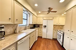 2489 Colleen Dr, Canyon Lake, TX 78133 - Photo 10