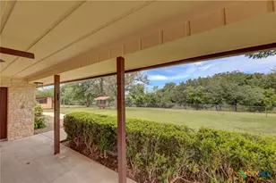 210 E Center Point Dr, Centerpoint, TX 78010 - Photo 8