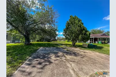 3112 E Rio Grande, Victoria, TX 77901 - Photo 2