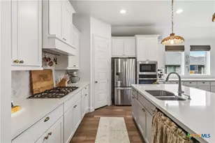 612 Vireos St, New Braunfels, TX 78132 - Photo 16