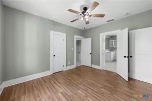 617 N Beal St, Belton, TX 76513 - Photo 18