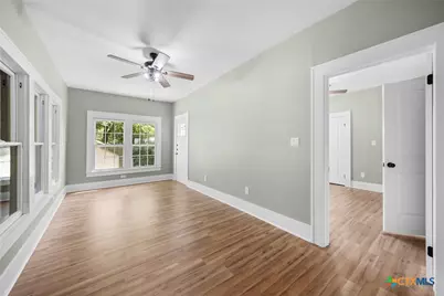617 N Beal Street, Belton, TX 76513 - Photo 28