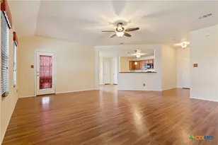2002 Jefferson Ct, Belton, TX 76513 - Photo 2