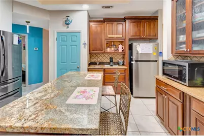 617 Brocton Street, Victoria, TX 77904 - Photo 6