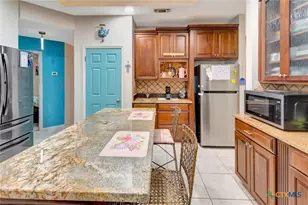 617 Brocton St, Victoria, TX 77904 - Photo 6