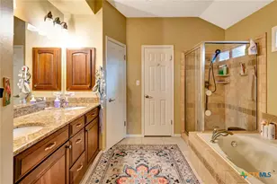 617 Brocton St, Victoria, TX 77904 - Photo 10