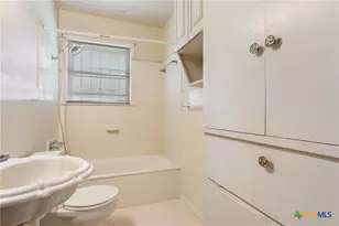 905 S 40th St, Temple, TX 76501 - Photo 18