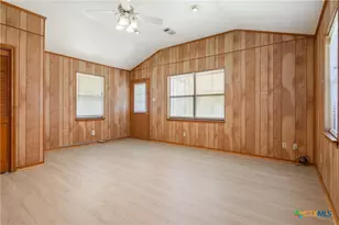 905 S 40th St, Temple, TX 76501 - Photo 8