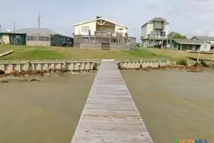 739 Marshall Johnson Ave, Port Lavaca, TX 77979 - Photo 2