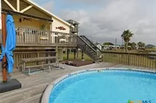 739 Marshall Johnson Ave, Port Lavaca, TX 77979 - Photo 4