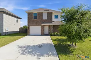 604 Saxon St, Seguin, TX 78155 - Photo 2