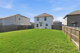 604 Saxon St, Seguin, TX 78155 - Photo 24