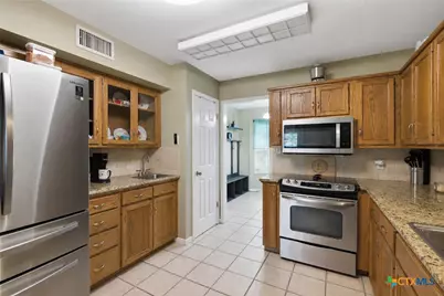610 Basswood Street, Victoria, TX 77904 - Photo 12