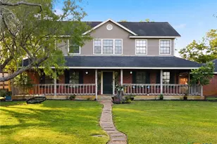 610 Basswood St, Victoria, TX 77904 - Photo 2