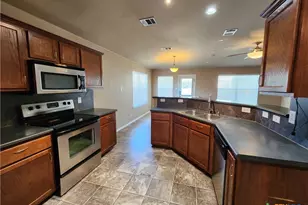 246 Crane Crest Dr, New Braunfels, TX 78130 - Photo 10