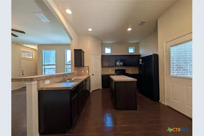 622 Creekside Circle, New Braunfels, TX 78130 - Photo 6