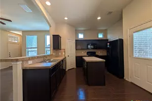 622 Creekside Cir, New Braunfels, TX 78130 - Photo 6