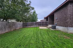 622 Creekside Cir, New Braunfels, TX 78130 - Photo 32
