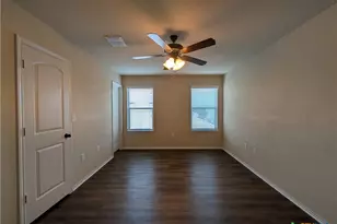 622 Creekside Cir, New Braunfels, TX 78130 - Photo 16