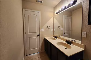 622 Creekside Cir, New Braunfels, TX 78130 - Photo 18