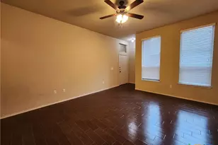 622 Creekside Cir, New Braunfels, TX 78130 - Photo 2